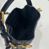 すぐ届くディオール ミディアム バケットバッグ 偽物 M2272UTZQM928