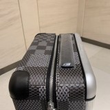 【日本未発売】★ルイヴィトン★ダミエグラフィット 3D 偽物 ホライゾン 55 N20022