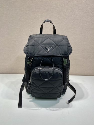 ☆超人気☆ プラダ メンズ バックパック コピー2VZ135