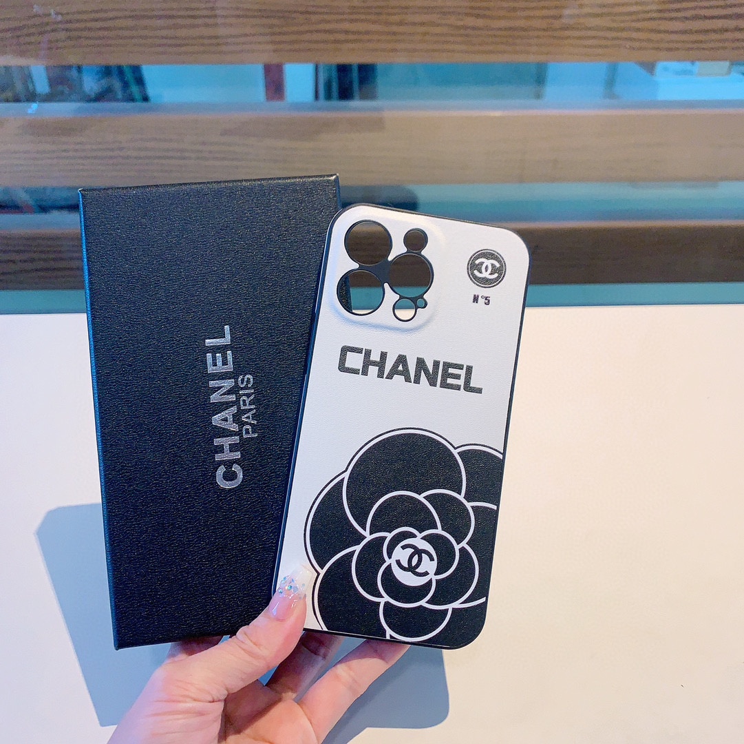 完売必至 ★ シャネルiPhone ケース 全機種 販売