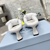 入手困難プラダ ミュール パデッドナッパ サンダル コピー puy60391