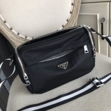 完売必至 プラダ メンズ ショルダーバッグ コピー