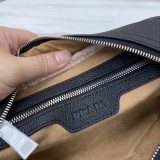 超希少！ プラダ メンズ クラッチバッグ 偽物