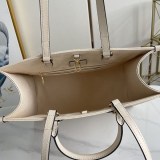 【大特価】ルイヴィトン オンザゴー MM スーパーコピー トートバッグ モノグラム vuu11800