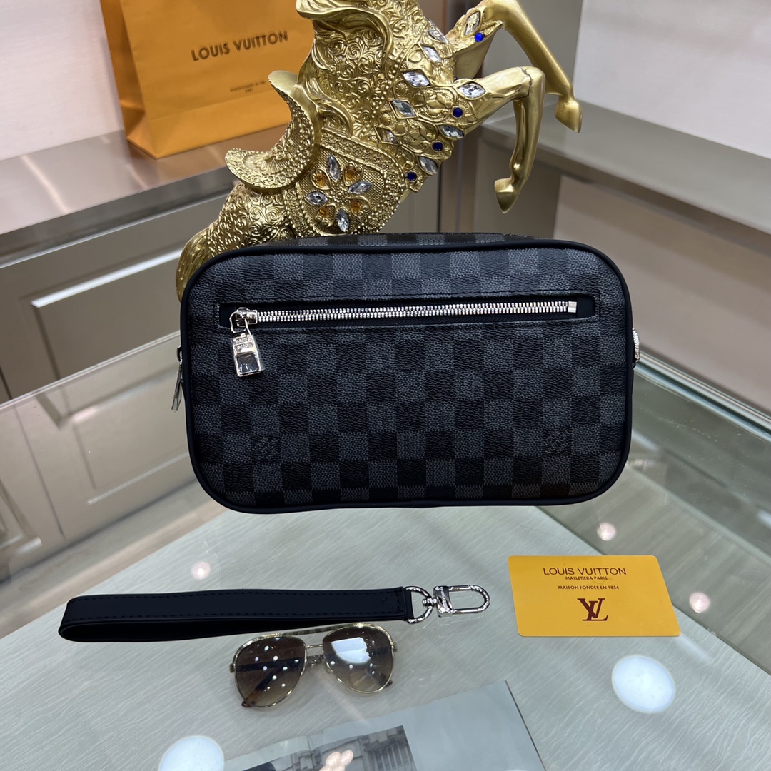 入手困難品！ ルイヴィトン メンズ クラッチバッグ 偽物