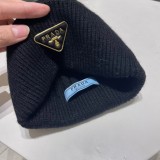 即発送！プラダ ニット帽 コピー