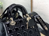 レディ ディオール スモールハンドバッグコピー カーフスキン ショルダー M0531OWCB_M900