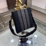 入手困難！ボッテガヴェネタ メンズ ショルダーバッグ コピー