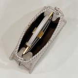 入手困難品！フェンディ ピーカブー イゼー 偽物ショルダーバッグ feo26203
