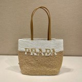 世界中で大人気♪ プラダ ラフィア×レザー トートバッグ puo99498