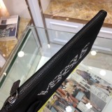 お洒落 ヴェルサーチェ メンズ クラッチバッグ 偽物