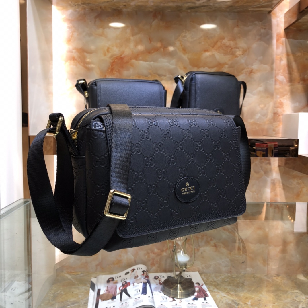 完売必至 ★ グッチ メンズ ショルダーバッグ スーパーコピー