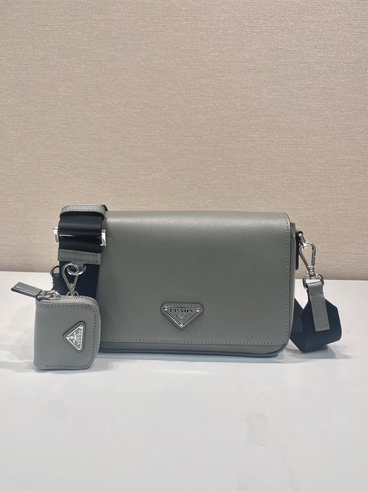 高品質 プラダ メンズ ショルダーバッグ スーパーコピー2VD059
