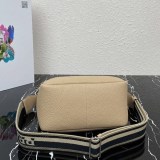 【大特価】プラダ スモール レザー ハンドバッグ 偽物 puv62684