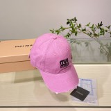 世界中で大人気♪ ミュウミュウ キャップ 偽物