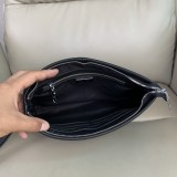注目アイテム♡ プラダ メンズ クラッチバッグ 偽物
