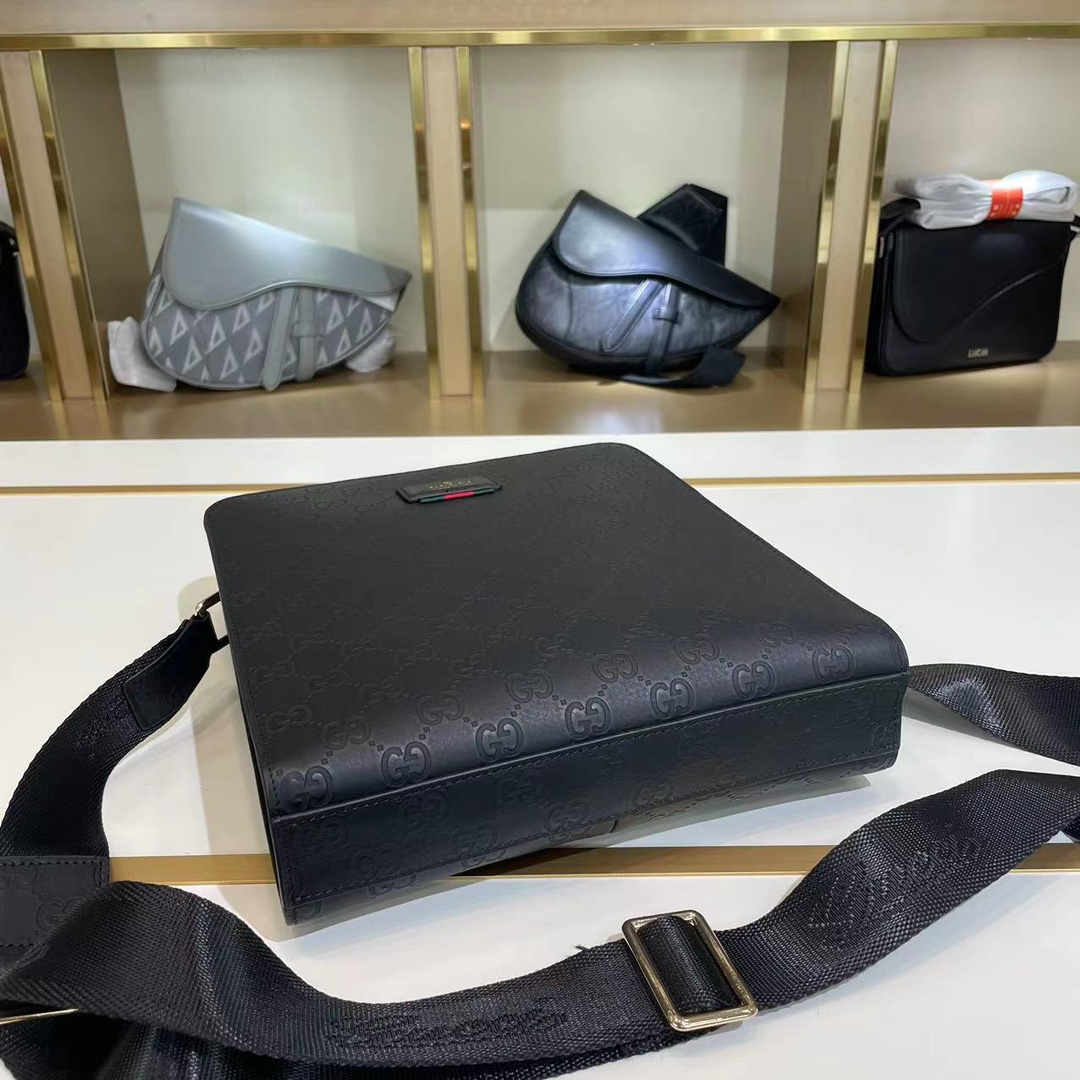 超希少！ グッチ メンズ ショルダーバッグ 偽物