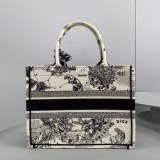 目を惹くカラー ディオール BOOK TOTE 偽物 ミディアムトートバッグ キウリ dez85857