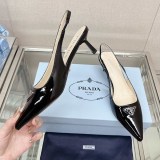 大人気！プラダ コピー パテントレザー スリングバックパンプス pui56081