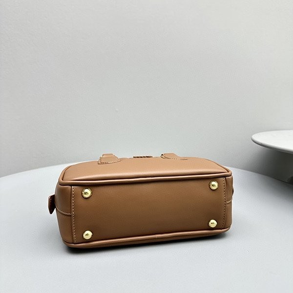 完売人気☆上品ミュウミュウ レザートップハンドバッグ コピー myg82936