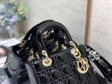 レディ ディオール スモールハンドバッグコピー カーフスキン ショルダー M0531OWCB_M900
