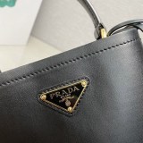 プラダ サフィアーノレザー ミニバッグ 偽物 pur07658