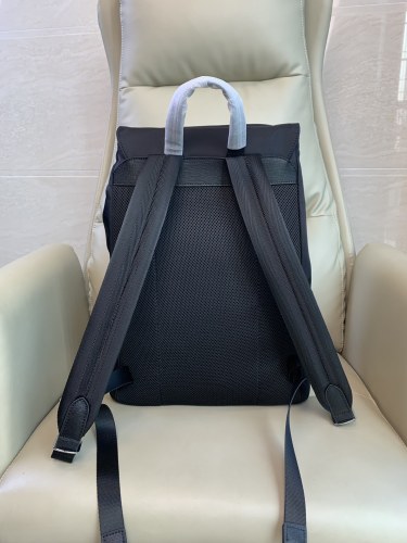 ☆超人気☆ プラダ メンズ バックパック スーパーコピー