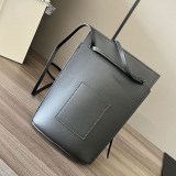【使い勝手抜群】ロエベ アナグラムレザーショルダーバッグ コピー lou89650