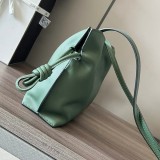 送料無料ロエベ 偽物 フラメンコ クラッチ ミニ ナパ カーフスキン バッグ loe72681