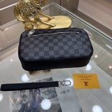 入手困難品！ ルイヴィトン メンズ クラッチバッグ 偽物