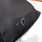 ☆超人気☆ プラダ メンズ ボディバッグ スーパーコピー2VZ092