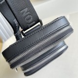 ★日本!!人気！​ルイヴィトン ダミエ アマゾン スリングバッグ 偽物 N50012