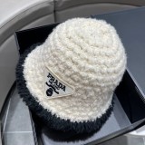 目を惹くカラー プラダ ハット 偽物