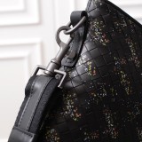 入手困難品！ボッテガヴェネタ メンズ ショルダーバッグ スーパーコピー1920041