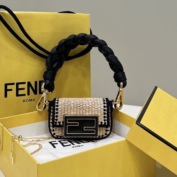 絶対欲しい!可愛い♡フェンディ ミニ レザーブ レードバッグ 偽物 feu07369