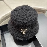 目を惹くカラー プラダ ハット 偽物