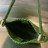 絶対欲しい！ボッテガヴェネタ スモール クリッカー ショルダーバッグ bow83748