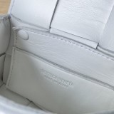 新色登場★ボッテガ ヴェネタ キャンディー 偽物カセット クロスボディミニバッグ box20608