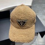 目を惹くカラー プラダ キャップ コピー
