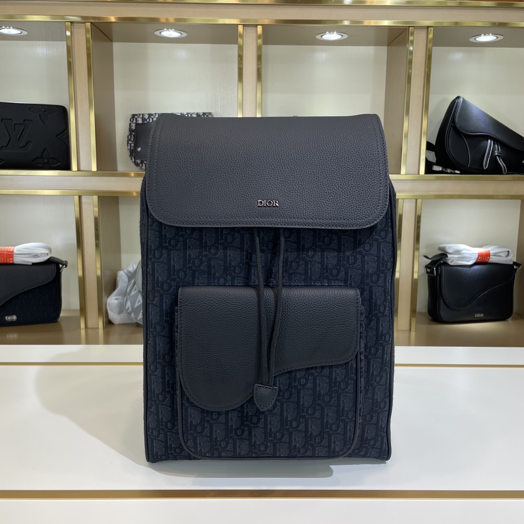日本未入荷 ディオール メンズ バックパック 偽物