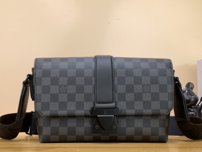 最安値挑戦 ルイヴィトン メンズ ショルダーバッグ コピーm46794