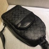 送料込 コーチ メンズ ボディバッグ 偽物F39942