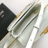 世界中で大人気♪セリーヌ ティーン トリオンフ ショルダーバッグカーフ 偽物 110962EY307LR