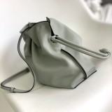 確保済みロエベ ナッパカーフ フラメンコクラッチ ショルダーバッグ 偽物 loh84438