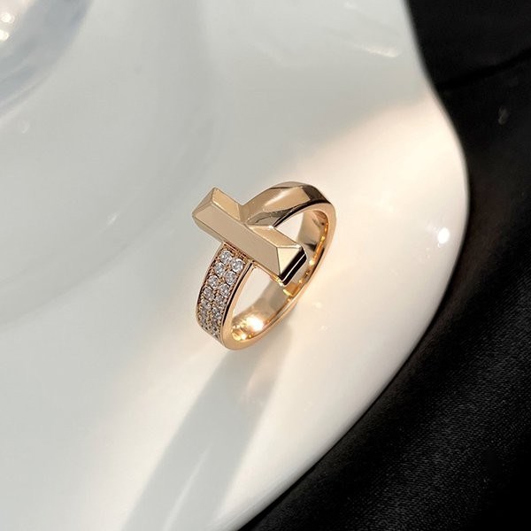 ギフトに最適 ティファニー T ワン narrow diamond リングコピー Tiv21141