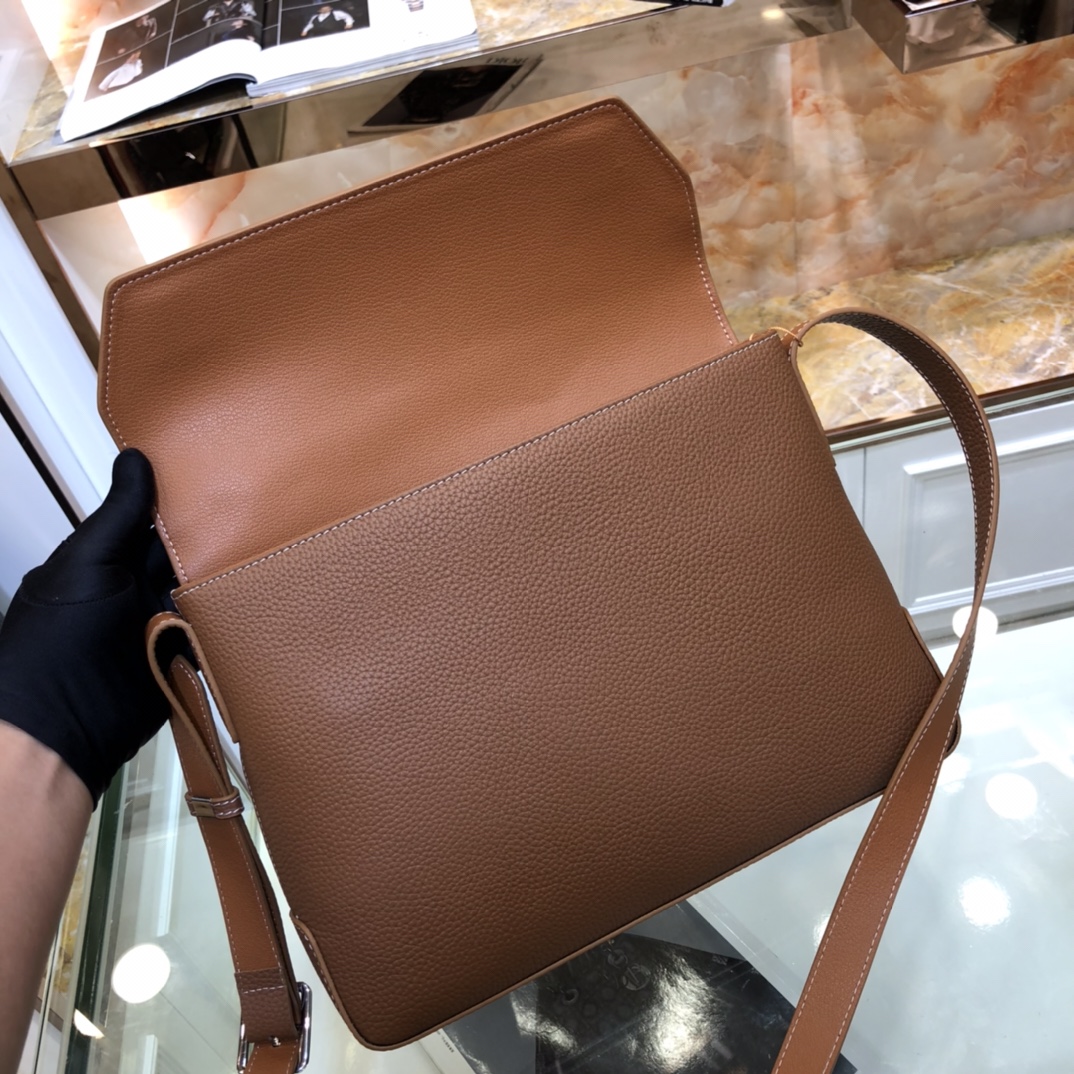売上総額１位！ エルメス メンズ ショルダーバッグ 偽物