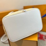 目を惹くカラールイヴィトン ネオノエMMバッグ ホワイト コピー M22852