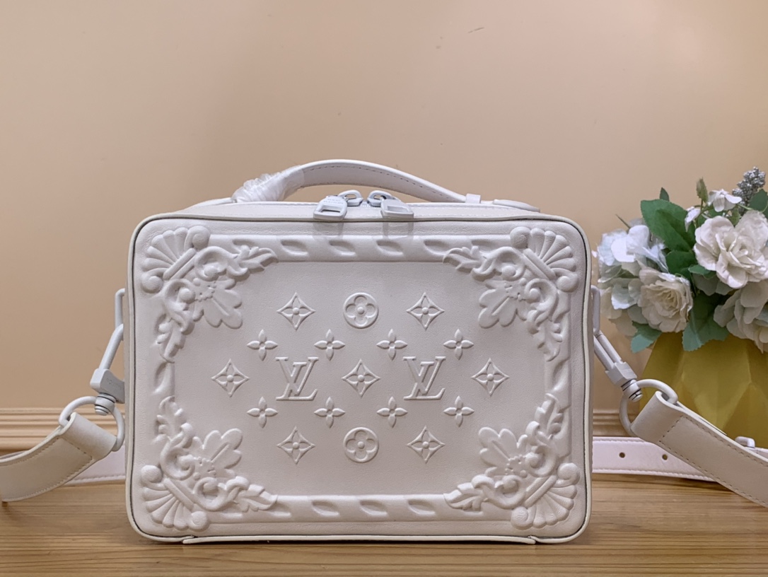 絶対欲しい！ ルイヴィトン メンズ ショルダーバッグ コピーm21833