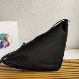 希少色 プラダ トライアングル キャンバスバッグ スーパーコピー 2VY007