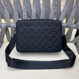 入手困難品！ルイヴィトン メンズ ショルダーバッグ コピー